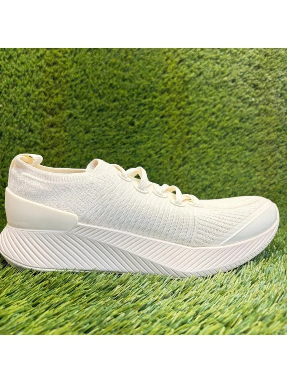 Allbirds Tree Gliders Womens Size 9.5 Ivory Athletic Running Knit Shoes Sneakers